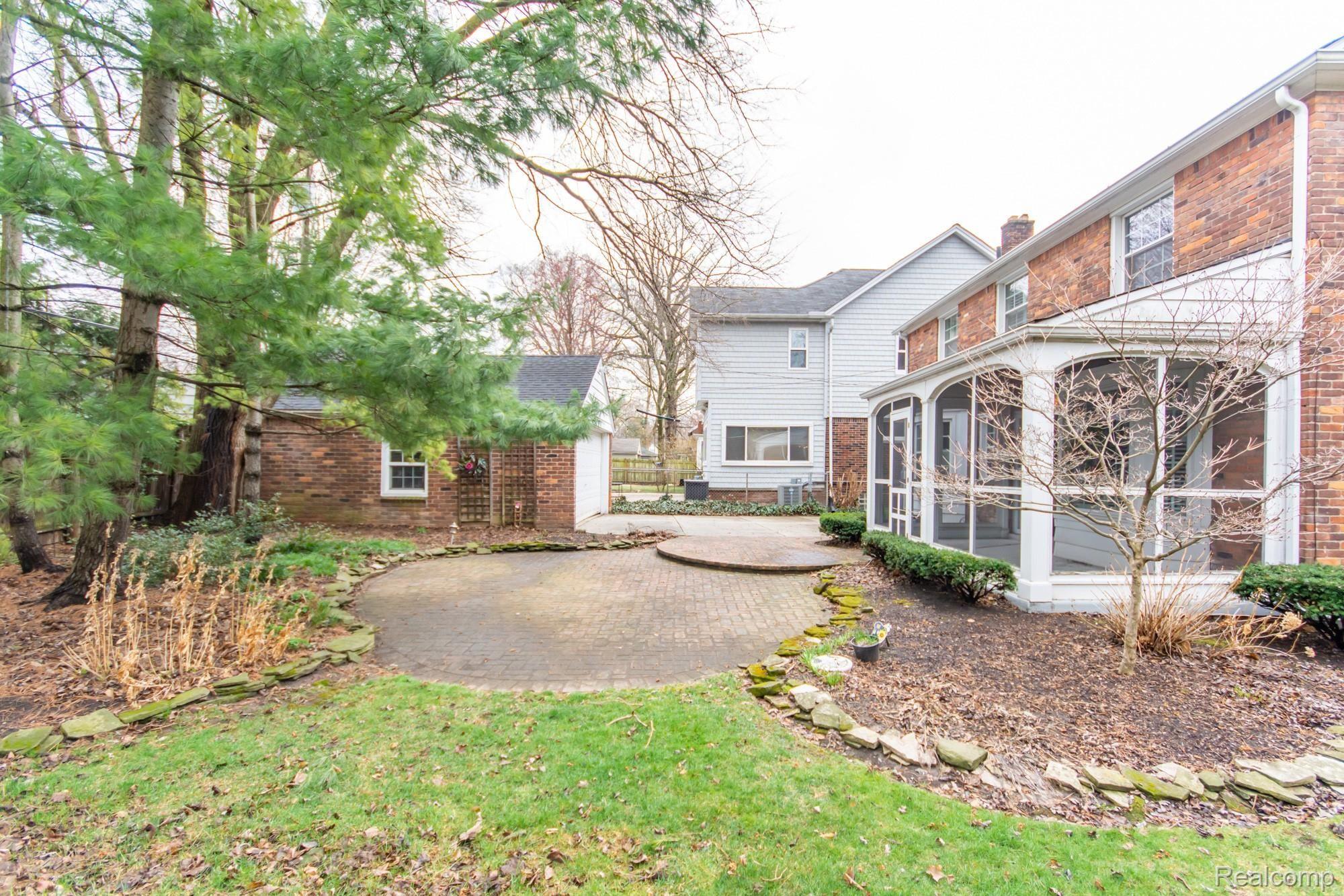 268 McMillan Road Grosse Pointe, MI 48236 - Photo 22 of 25 DSC_9830.jpg