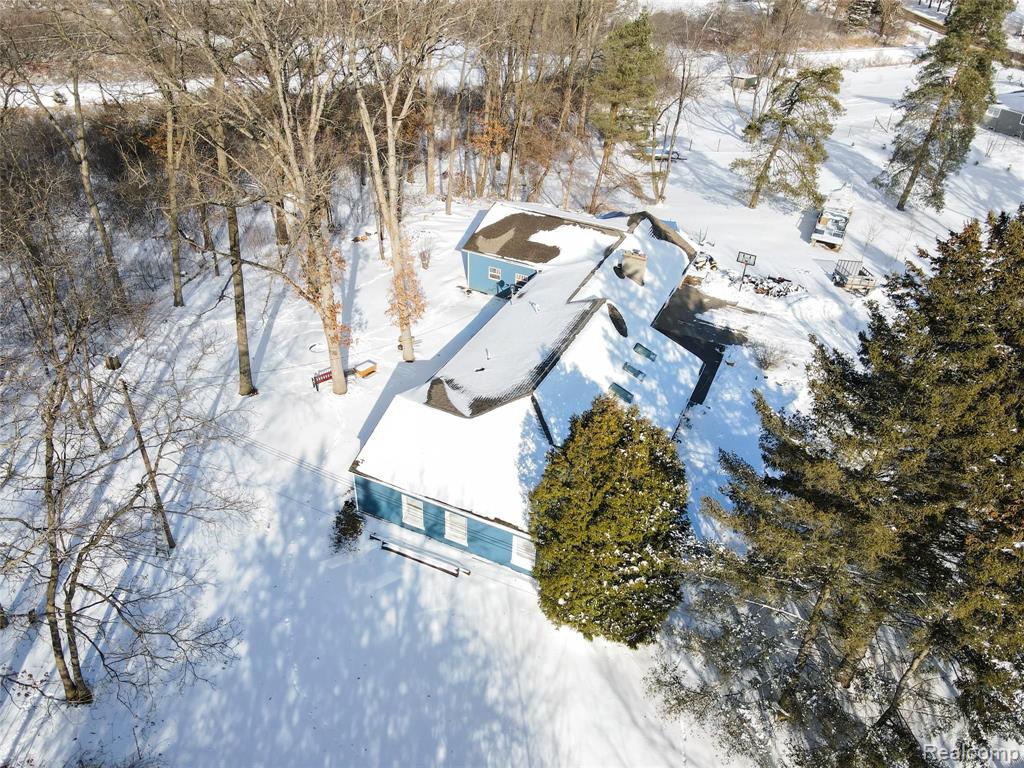 3837 East Coon Lake Road Howell, MI 48843 - Photo 32 of 37