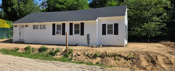 $3,000 | 340 Main Street, East Setauket, NY 11733