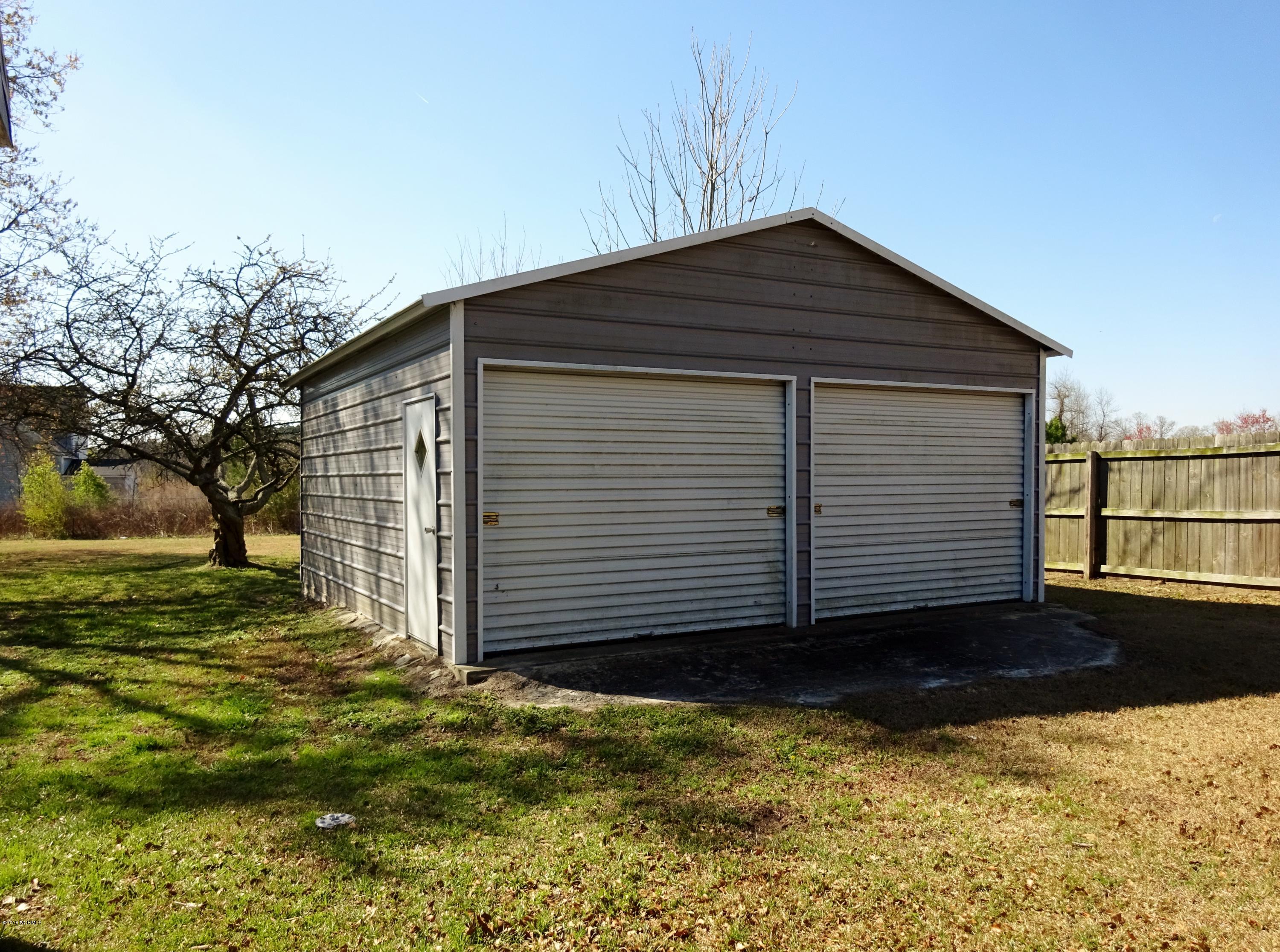 407 Haw Branch Road Richlands, NC 28574 - Photo 40 of 48 DSC06423