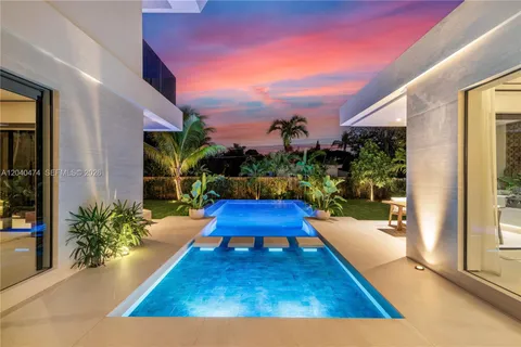 $4,700,000 | 1008 Northeast 114th Street, Biscayne Park, FL 33161