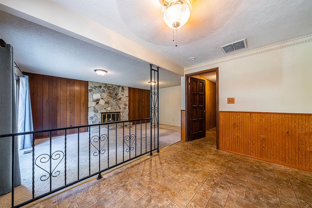 25 Donna Way Central Point, OR 97502 - Photo 16 of 21 16