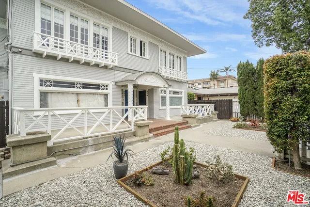 $1,225,000 | 573 West 13th Street, San Pedro, CA 90731