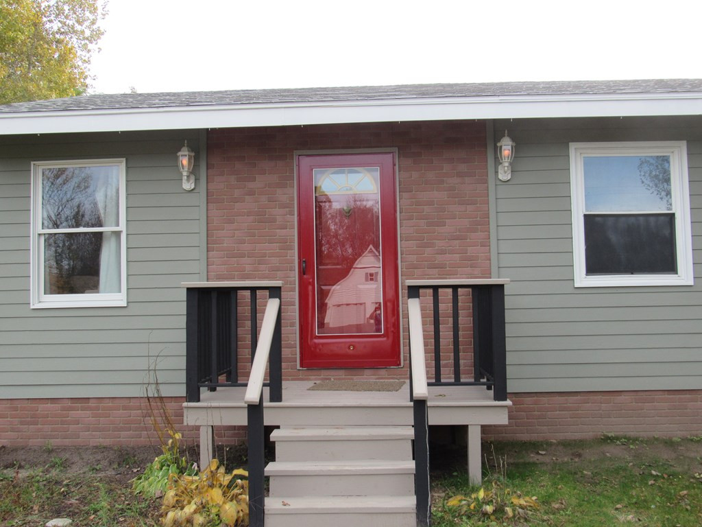 381 Salmon River Road Plattsburgh, NY 12901 - Photo 2 of 31 Gallery Image 2