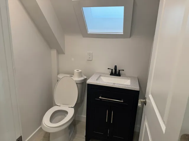 $1,950 | 263 Hawley Avenue, Bridgeport, CT 06606