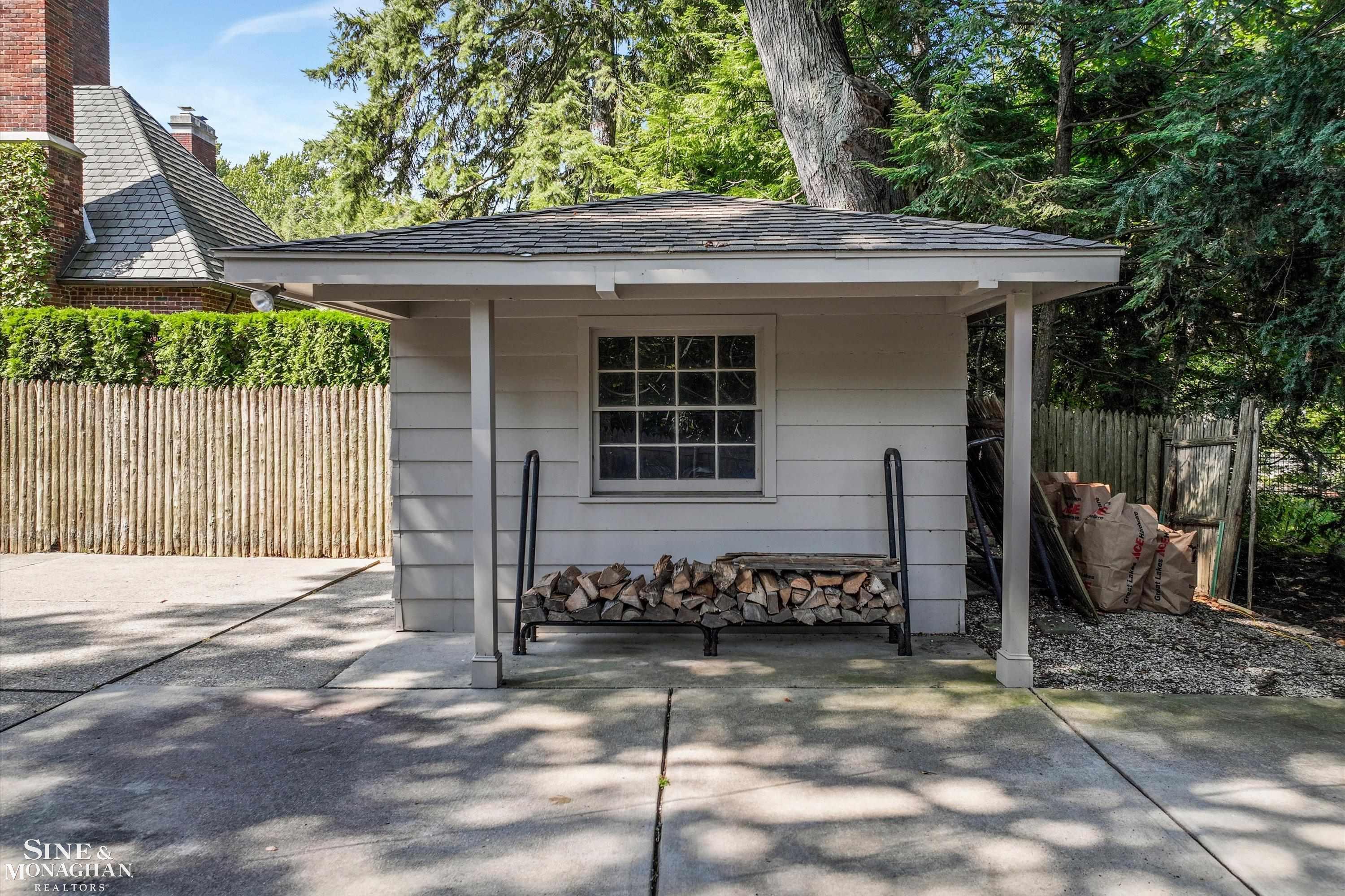 78 Vendome Road Grosse Pointe, MI 48236 - Photo 59 of 74 50155888-876f550d-ce3a-42b8-8490-09281d1c9f43.JPG