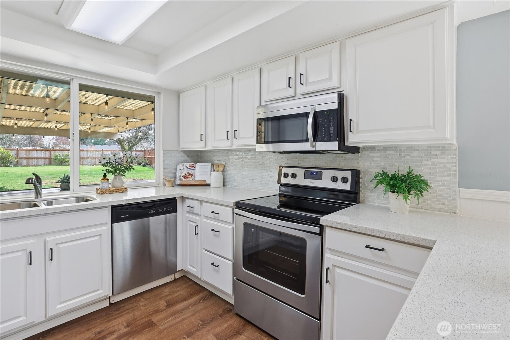 17010 137th Place Southeast Renton, WA 98058 - Photo 12 of 36 Gallery Image 12