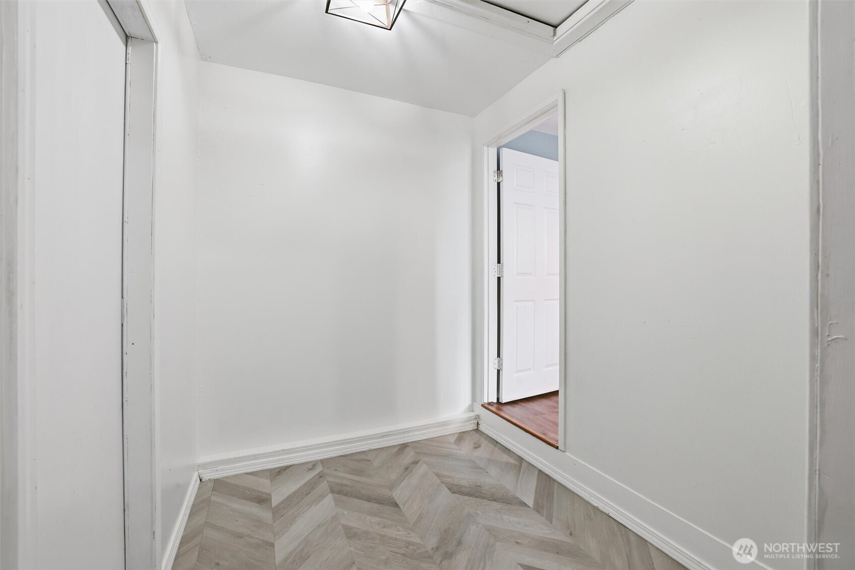 17010 137th Place Southeast Renton, WA 98058 - Photo 26 of 36 Gallery Image 26