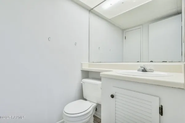 $115,000 | 200 Lodge Drive, Unit 410, Lafayette, LA 70506