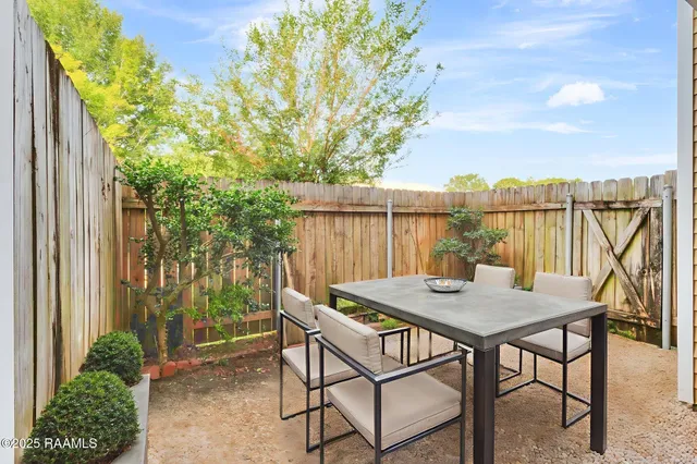 $115,000 | 200 Lodge Drive, Unit 410, Lafayette, LA 70506