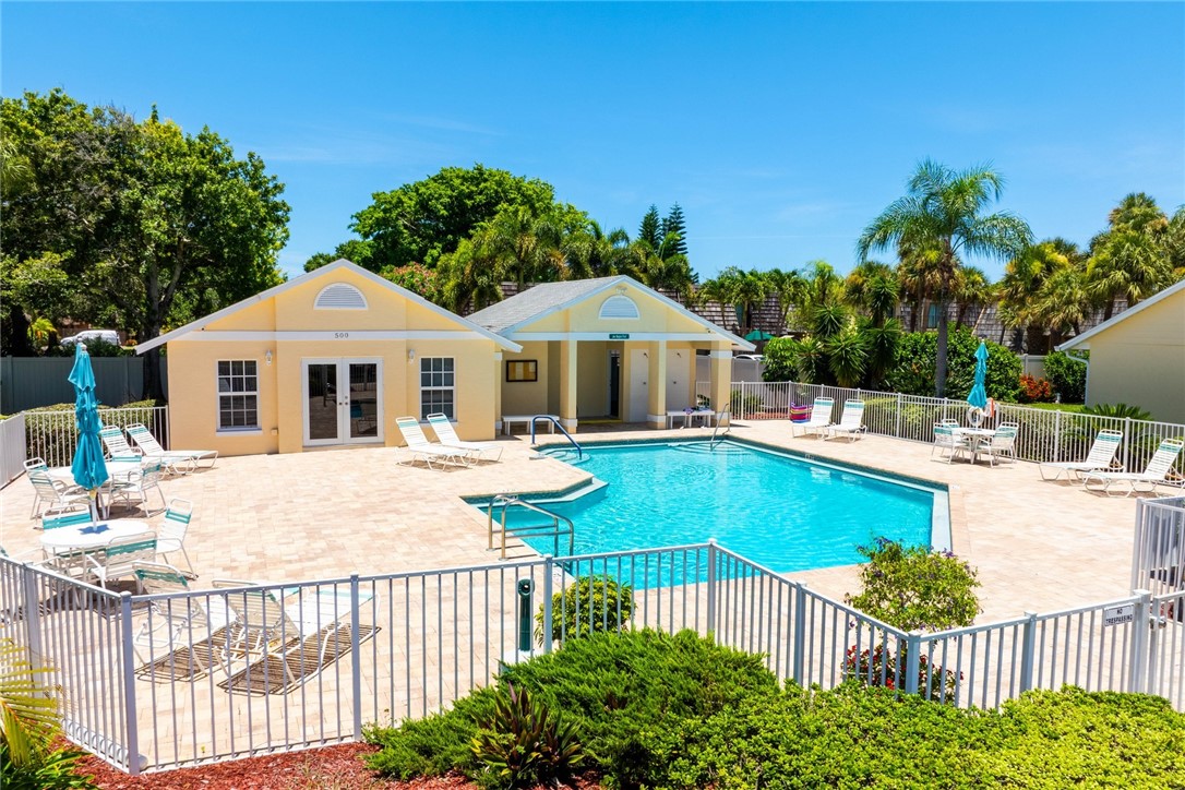 470 9th Place Vero Beach, FL 32960 - Photo 28 of 28 a front view of a house with yard and porch