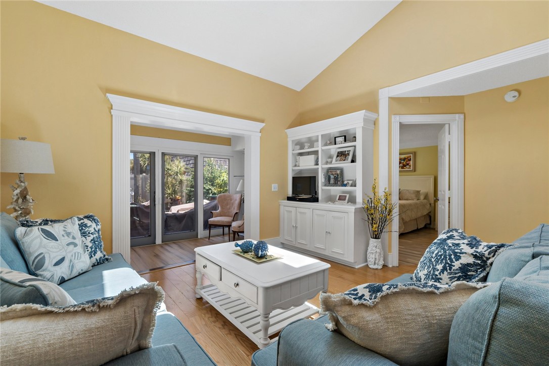 470 9th Place Vero Beach, FL 32960 - Photo 10 of 28 a living room with furniture and a table