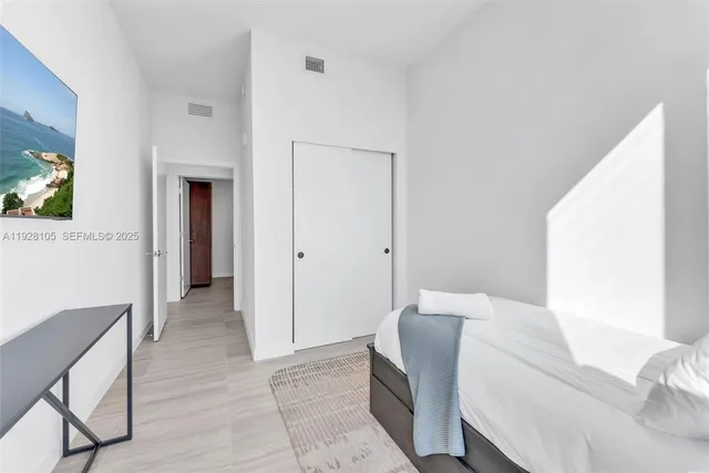 $12,500 | 580 72nd Street, Unit 1801, Miami Beach, FL 33141