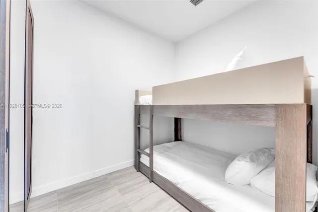 $11,500 | 580 72nd Street, Unit 1801, Miami Beach, FL 33141