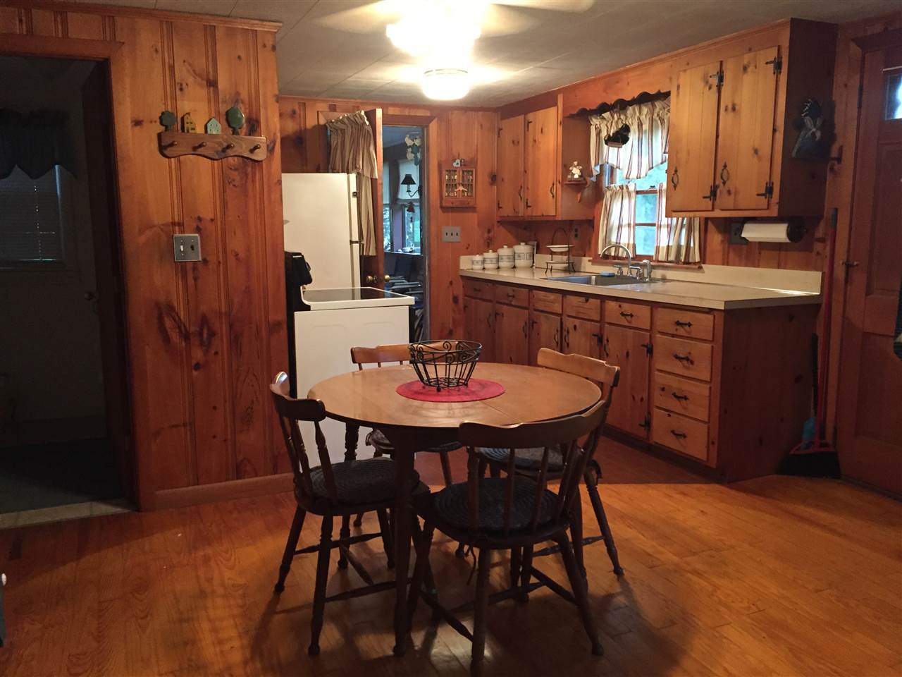 8 Spring Street Windham, NH 03087 - Photo 8 of 10