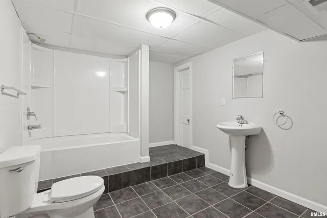 $195,000 | 414 Pendik Street, Jacksonville, IL 62650