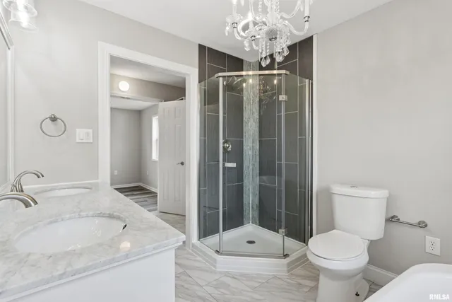 $195,000 | 414 Pendik Street, Jacksonville, IL 62650