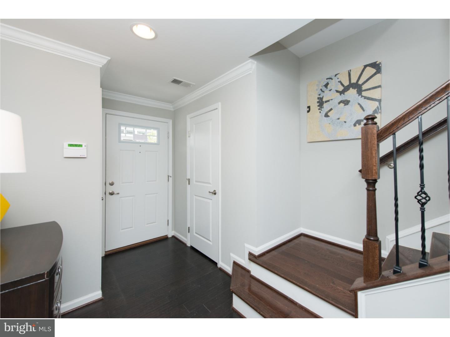 109 Pinnacle Place Sewell, NJ 08080 - Photo 3 of 24