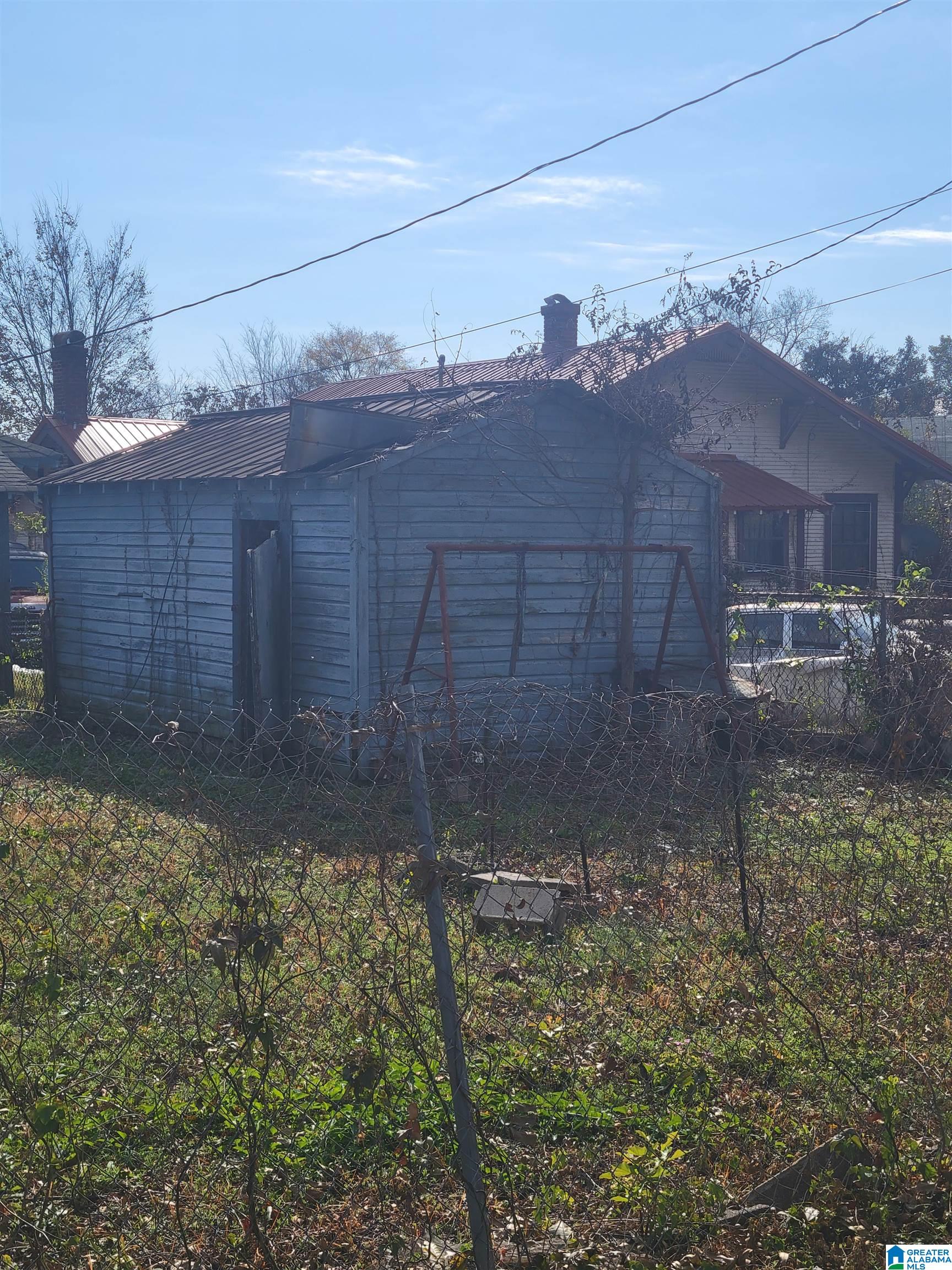 632 Fulton Avenue Southwest Birmingham, AL 35211 - Photo 2 of 3