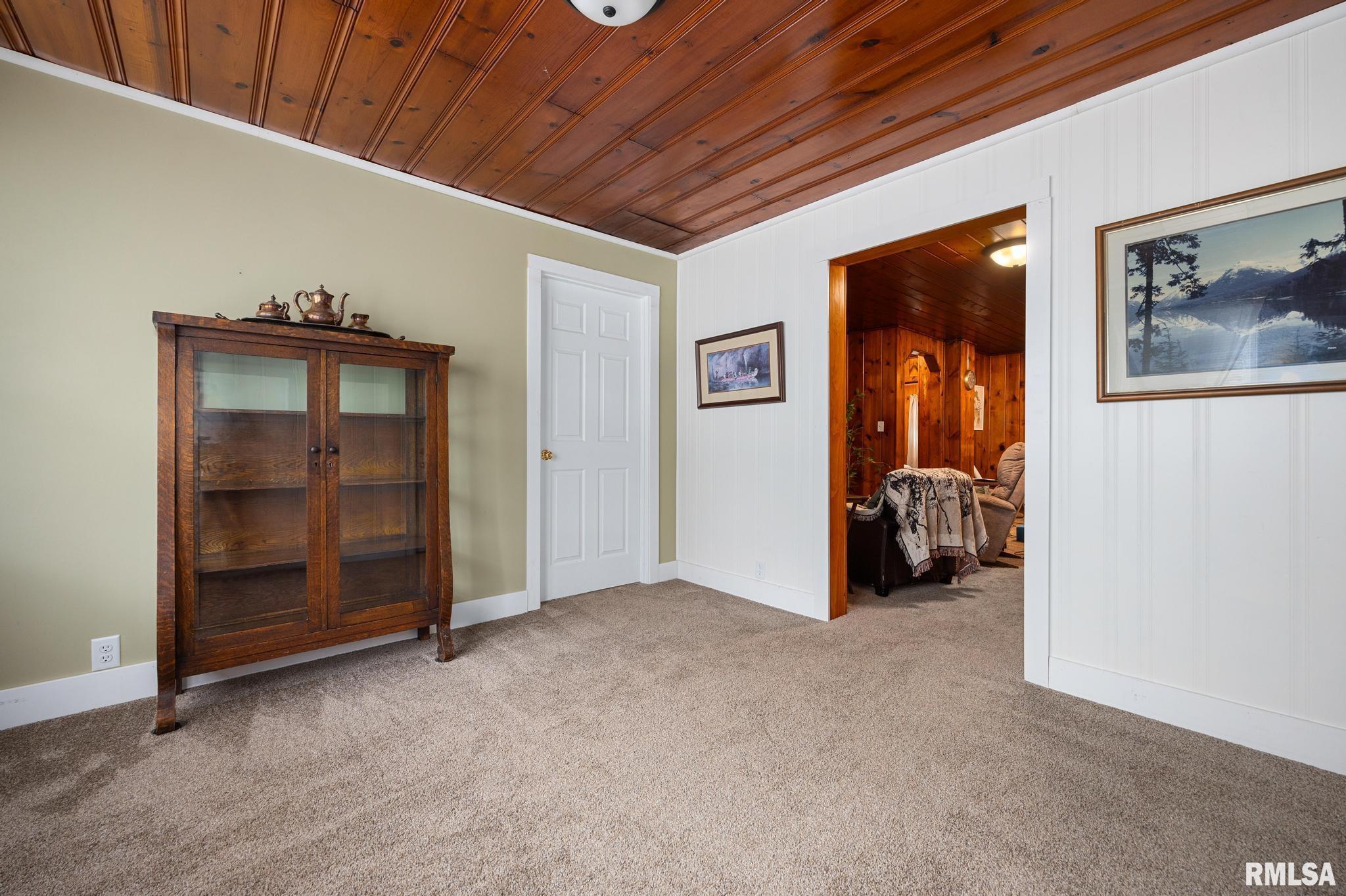1487 Spring Bay Road East Peoria, IL 61611 - Photo 8 of 30 Gallery Image 8