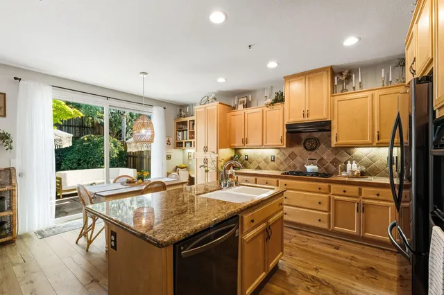 $739,900 | 8096 Sienna Loop, Roseville, CA 95678