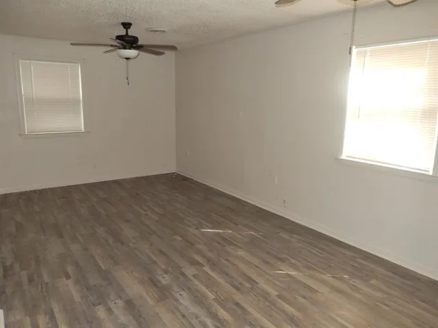 $2,100 | 2710 Mt View Drive, Farmers Branch, TX 75234