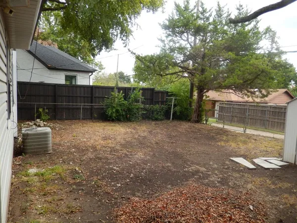 $1,995 | 2710 Mt View Drive, Farmers Branch, TX 75234