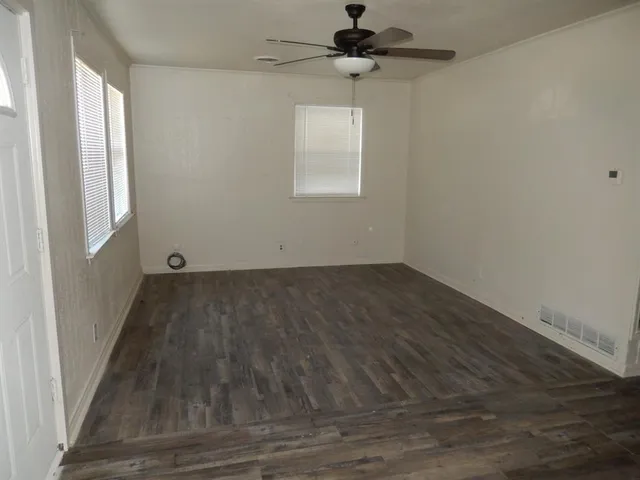 $2,100 | 2710 Mt View Drive, Farmers Branch, TX 75234