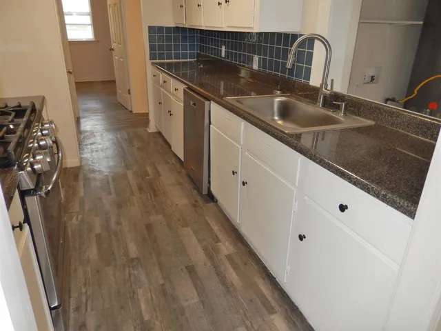 $2,100 | 2710 Mt View Drive, Farmers Branch, TX 75234