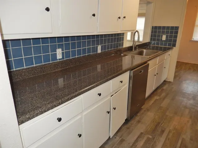 $2,100 | 2710 Mt View Drive, Farmers Branch, TX 75234