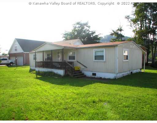 1 2nd Street Winfield, WV 25213 - Photo 2 of 4 Exterior Front.