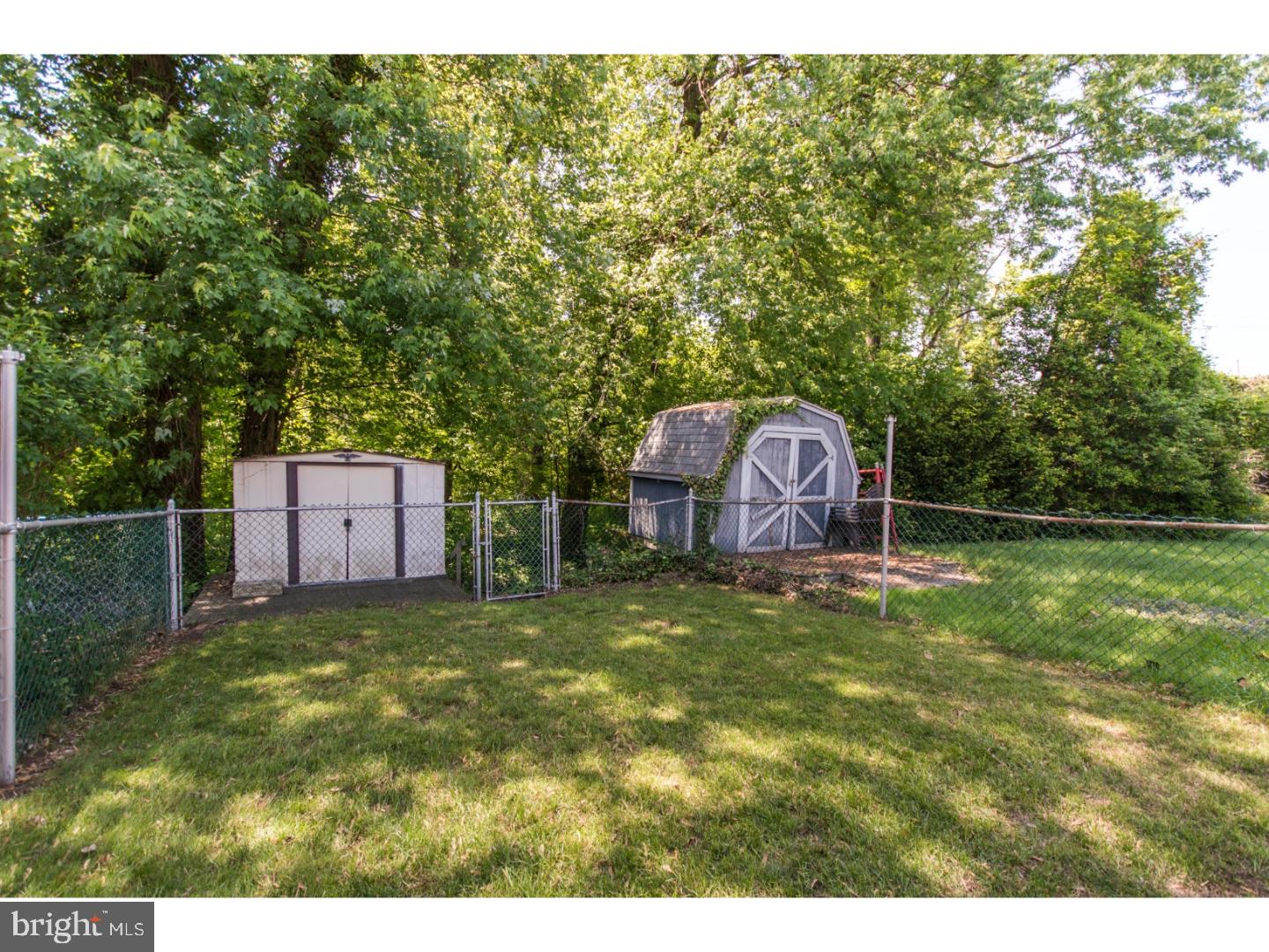3214 Rhett Road Philadelphia, PA 19154 - Photo 17 of 20 Back Yard