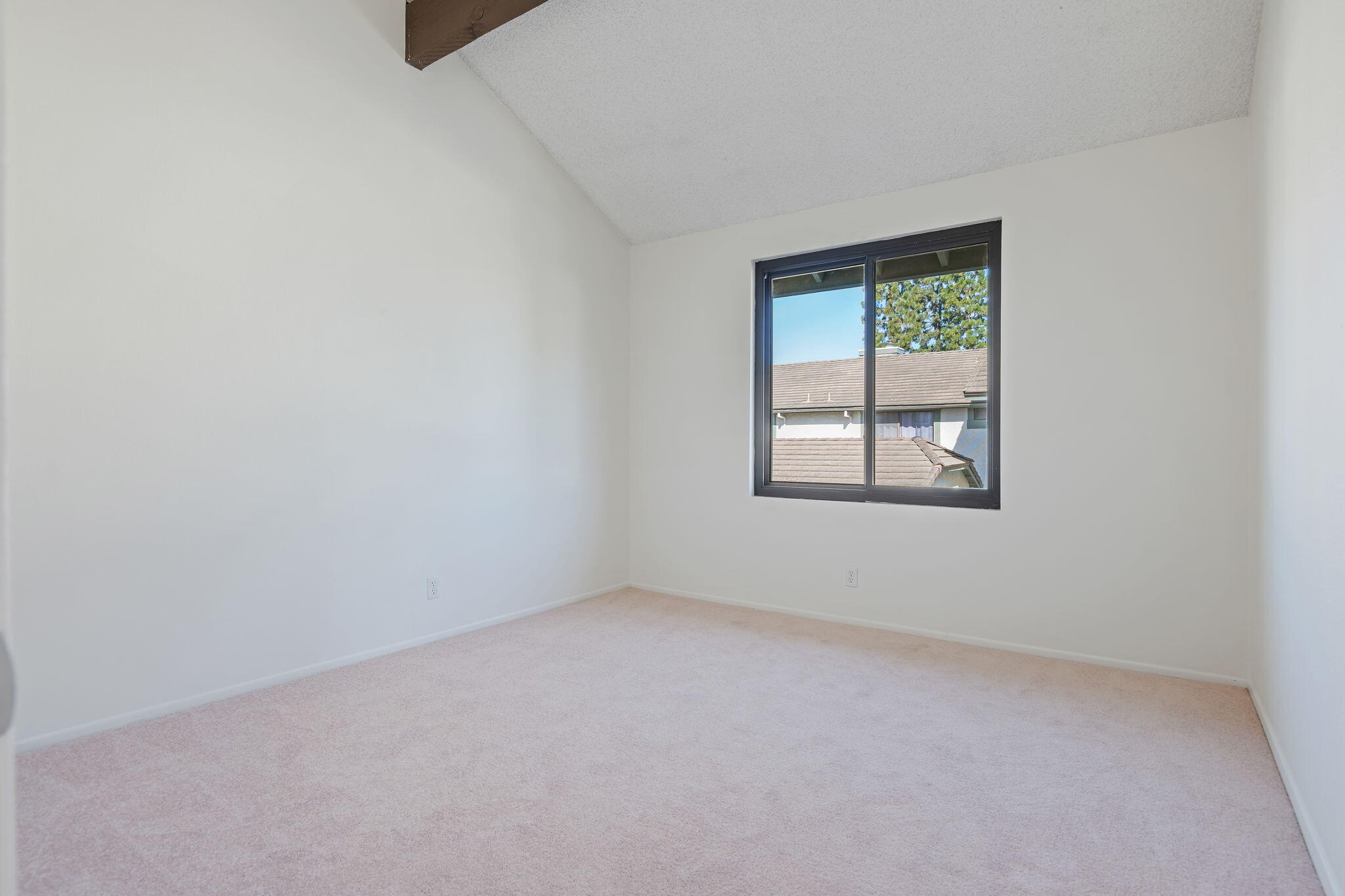 3426 Olds Road Oxnard, CA 93033 - Photo 25 of 30 an empty room with a window