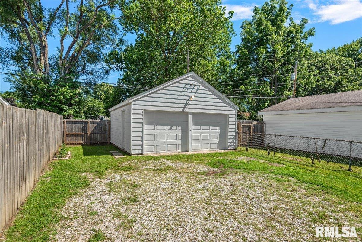 523 Wood Avenue Springfield, IL 62702 - Photo 24 of 30 Gallery Image 24