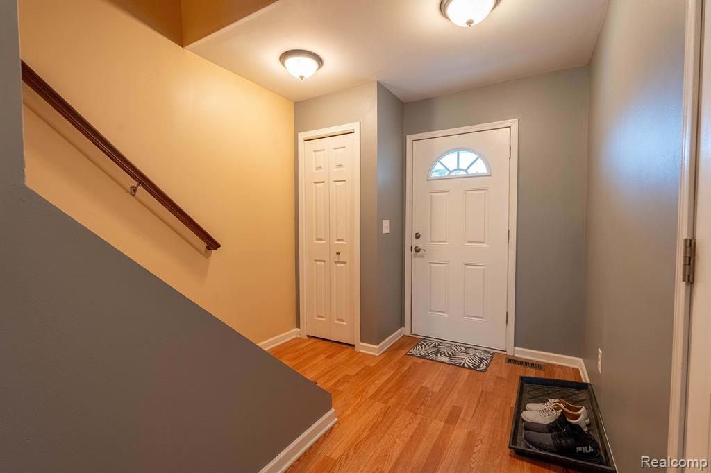 21116 Middlebelt Road Farmington Hills, MI 48336 - Photo 5 of 43