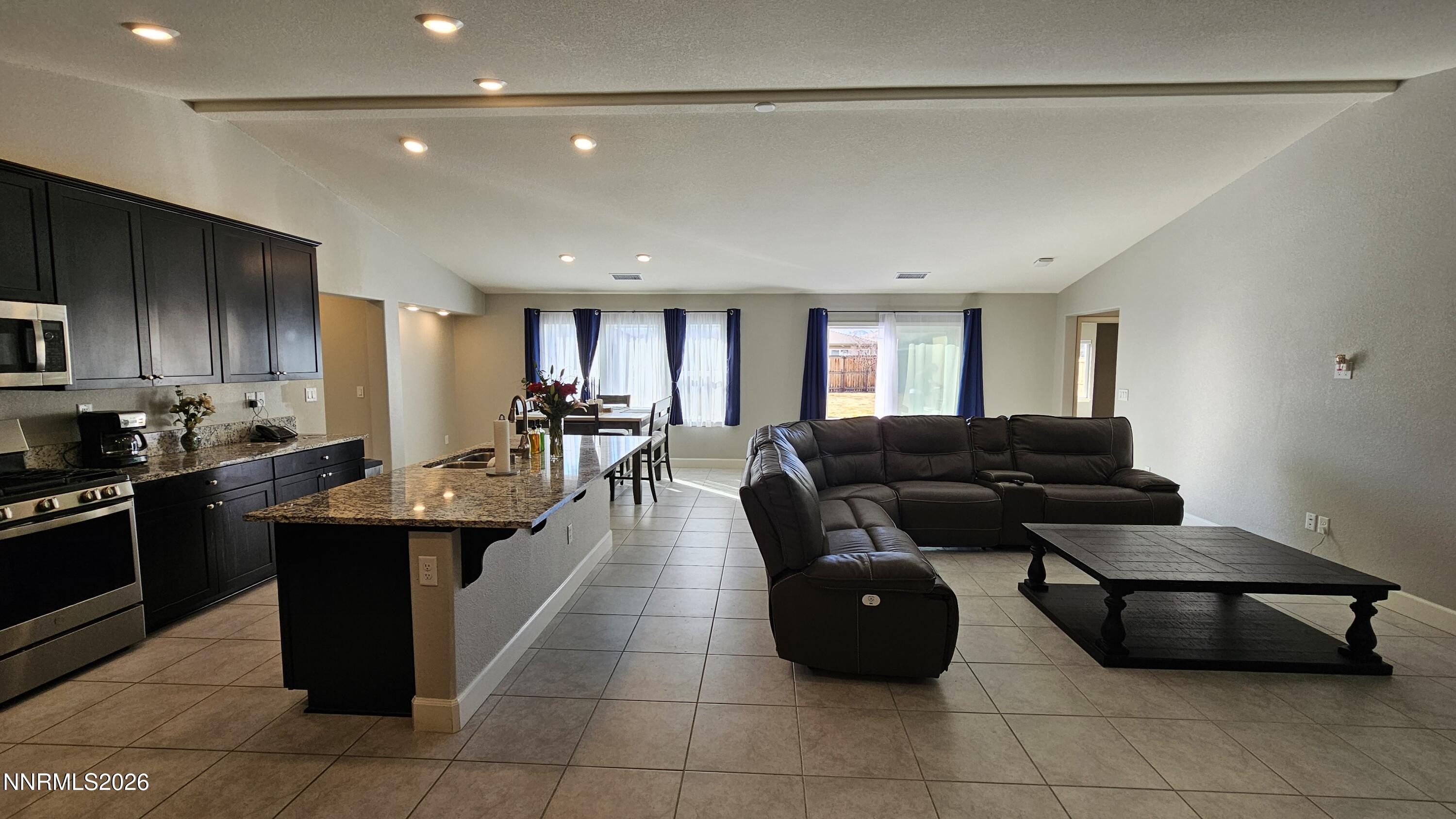 7415 Souverain Lane Reno, NV 89506 - Photo 4 of 23 7415 Souverain Ln - LR 3