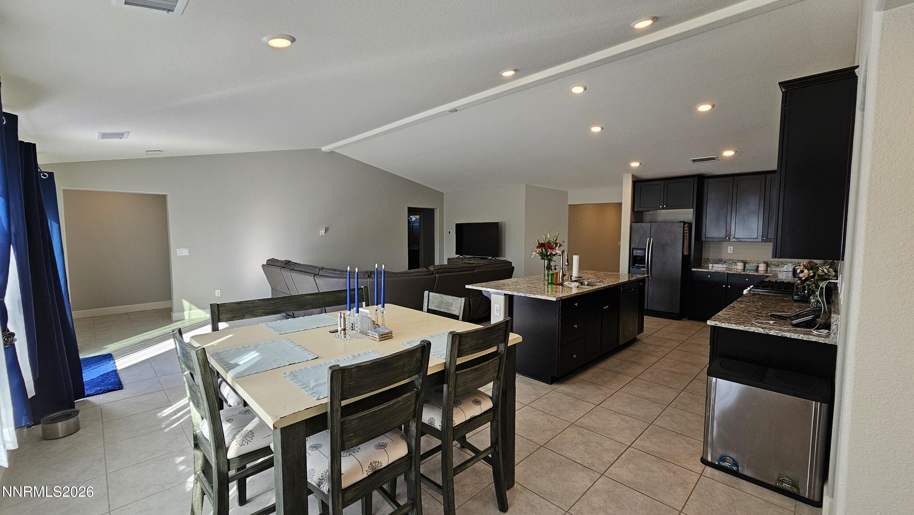 7415 Souverain Lane Reno, NV 89506 - Photo 7 of 23 7415 Souverain Ln - LR-Kitchen-DR