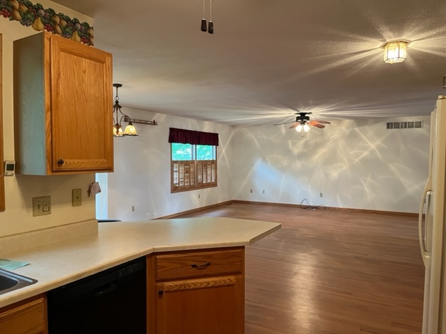 1121 McCall Court Rochelle, IL 61068 - Photo 18 of 41