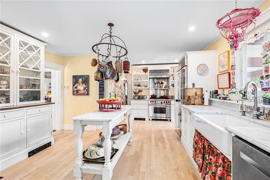 72 Highland Road Bristol, RI 02809 - Photo 15 of 39