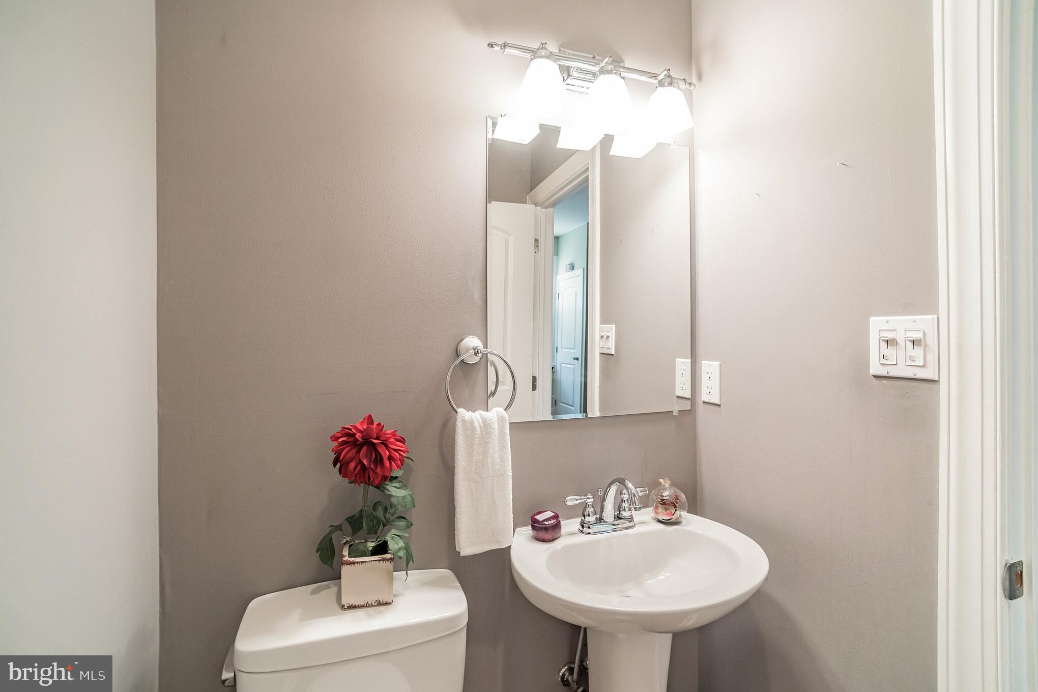 855 North Uber Street, Unit B Philadelphia, PA 19130 - Photo 13 of 36