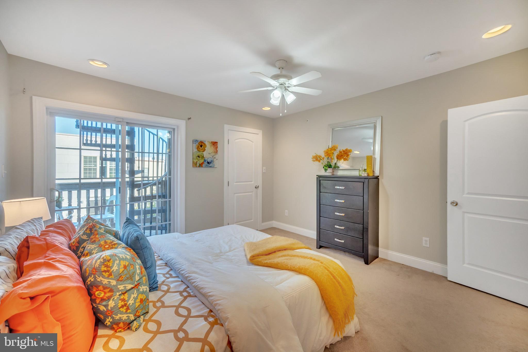 855 North Uber Street, Unit B Philadelphia, PA 19130 - Photo 17 of 36