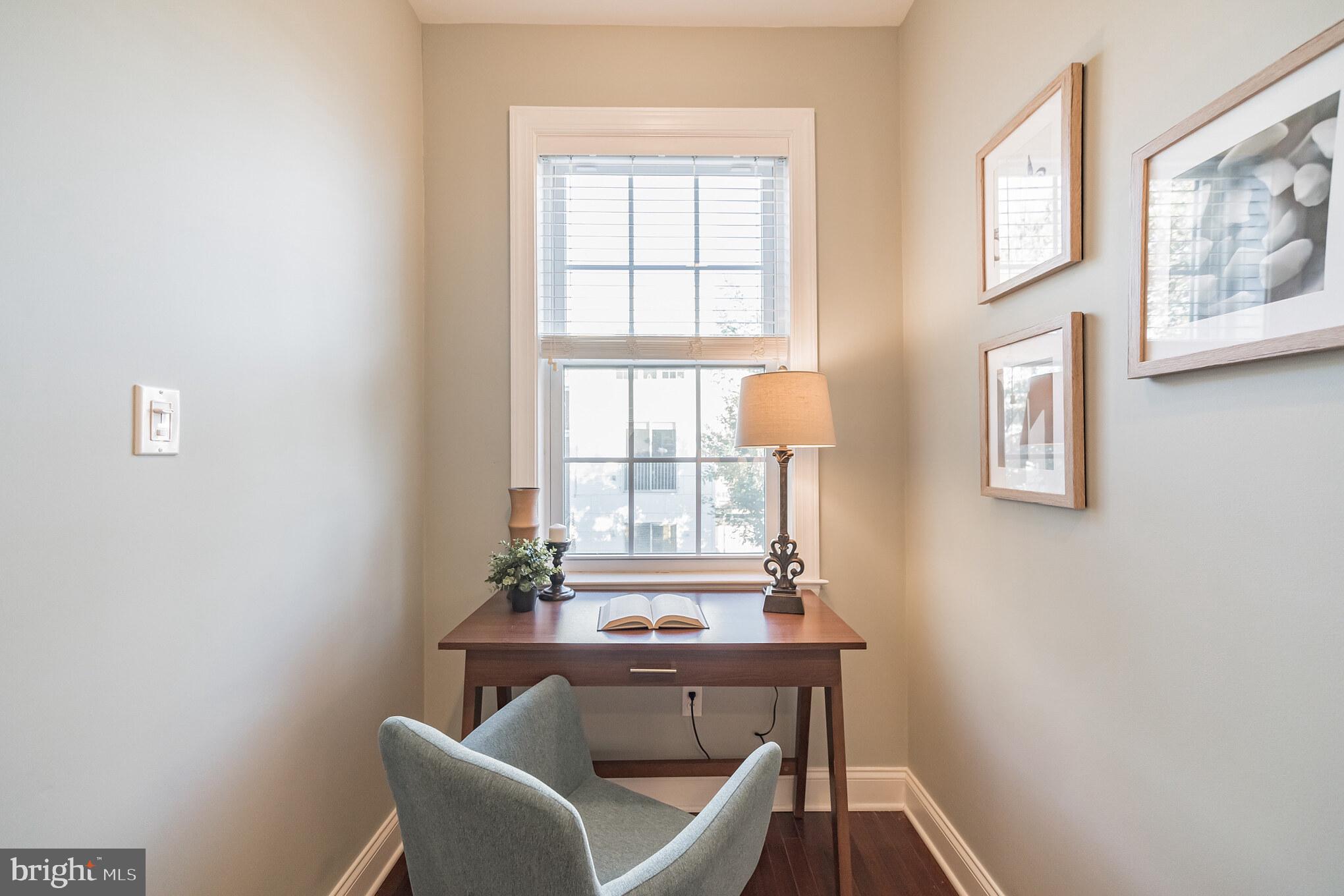 855 North Uber Street, Unit B Philadelphia, PA 19130 - Photo 5 of 36 Nice bonus space off of LR