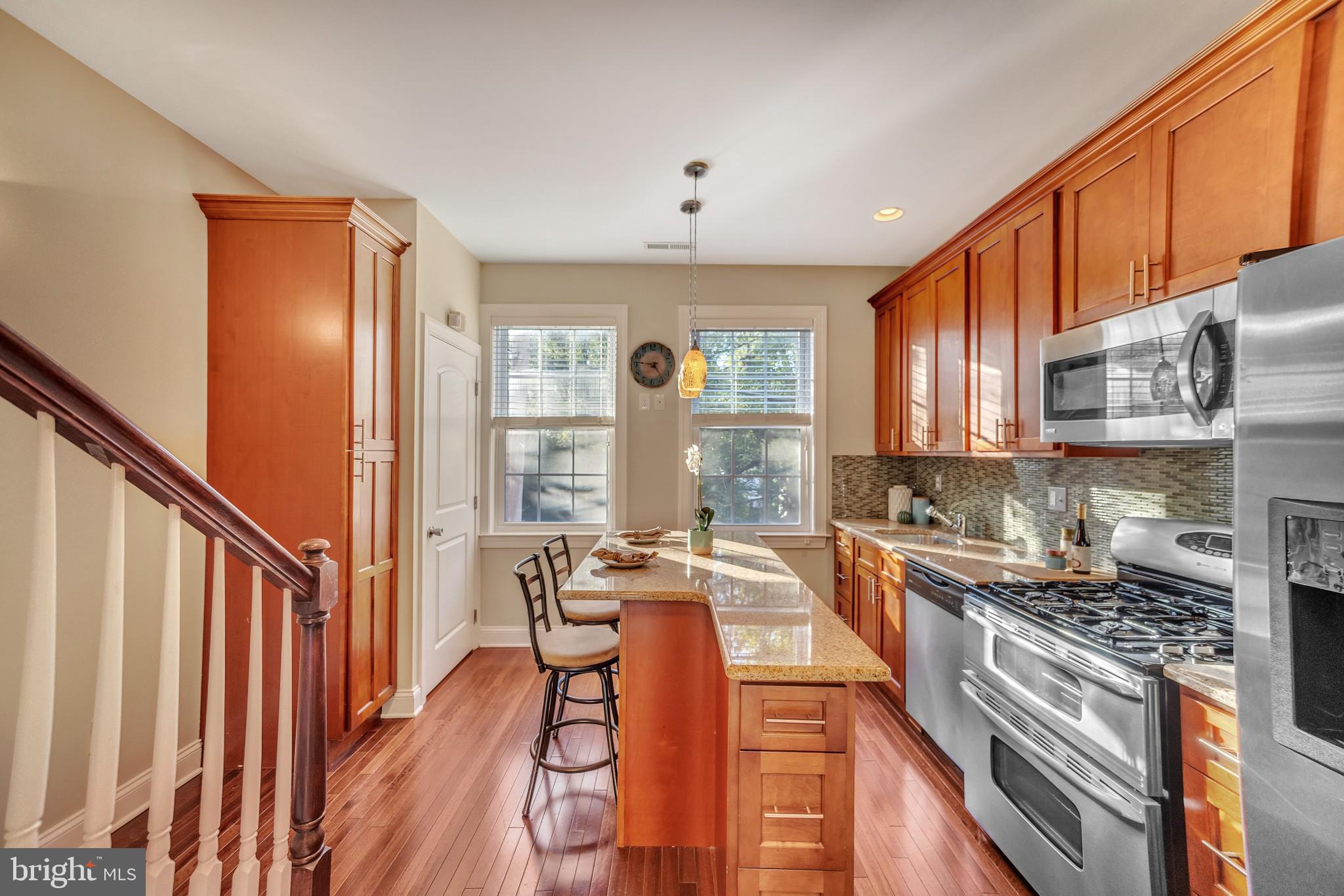 855 North Uber Street, Unit B Philadelphia, PA 19130 - Photo 7 of 36 Tons of storages + storage closet!