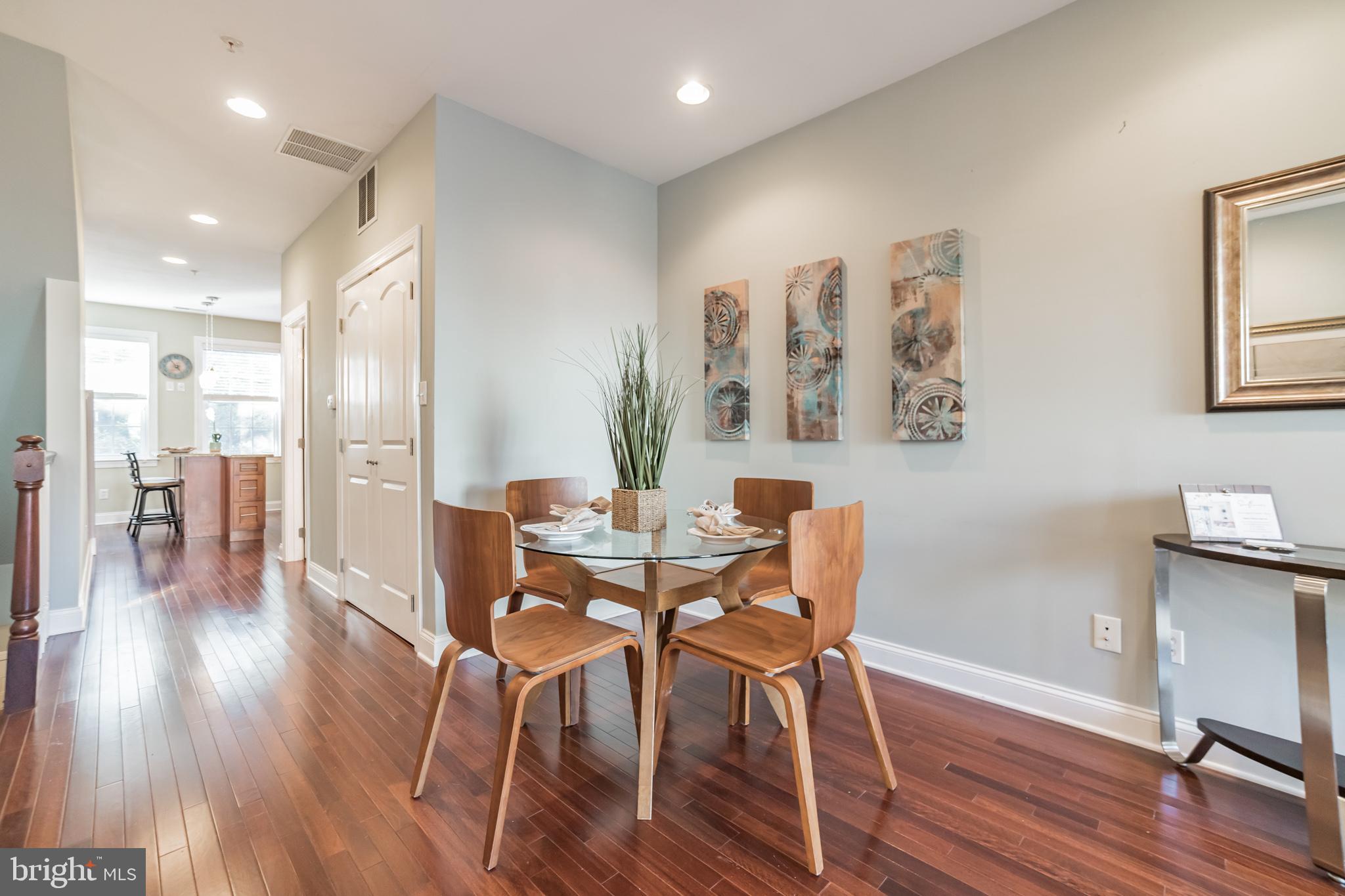 855 North Uber Street, Unit B Philadelphia, PA 19130 - Photo 10 of 36 DR area off LR