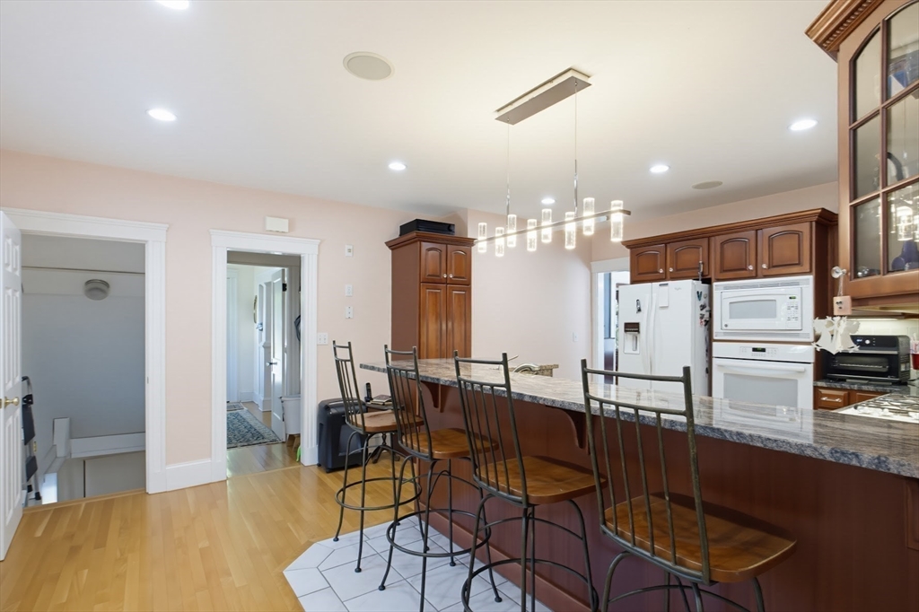 71 Circuit Road Dedham, MA 02026 - Photo 7 of 40