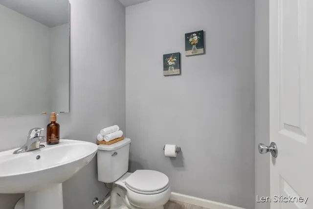 $309,900 | 33610 Pinedale Lane, Gobles, MI 49055