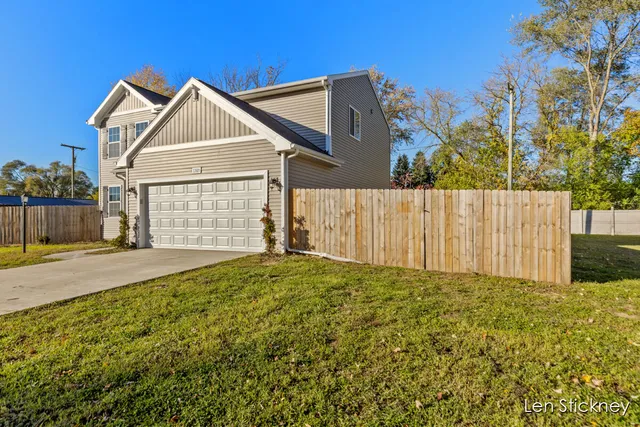 $309,900 | 33610 Pinedale Lane, Gobles, MI 49055