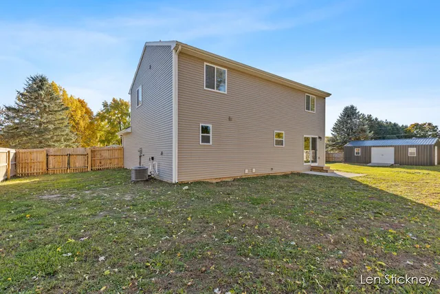 $309,900 | 33610 Pinedale Lane, Gobles, MI 49055