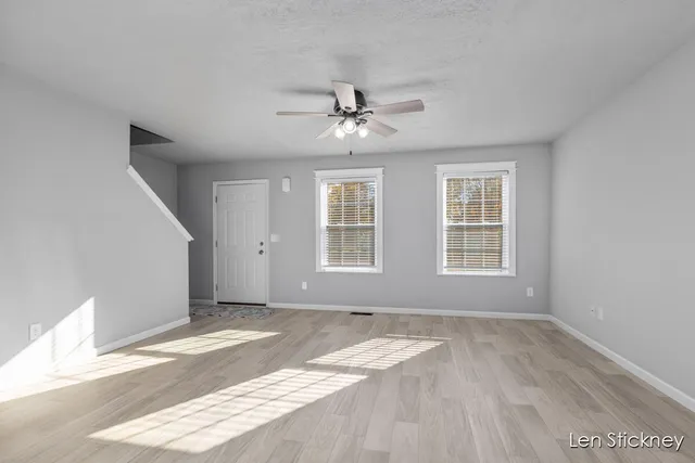 $309,900 | 33610 Pinedale Lane, Gobles, MI 49055