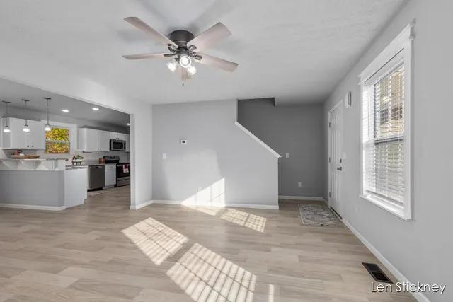 $309,900 | 33610 Pinedale Lane, Gobles, MI 49055